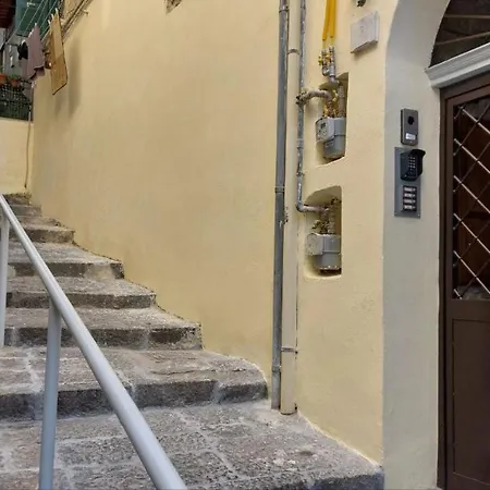 Napulitanamente * Nápoly